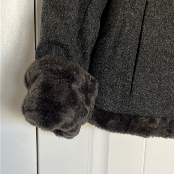 B. Moss Dark Gray Teddy Jacket Car Coat with Faux Fur - Picture 4 of 13
